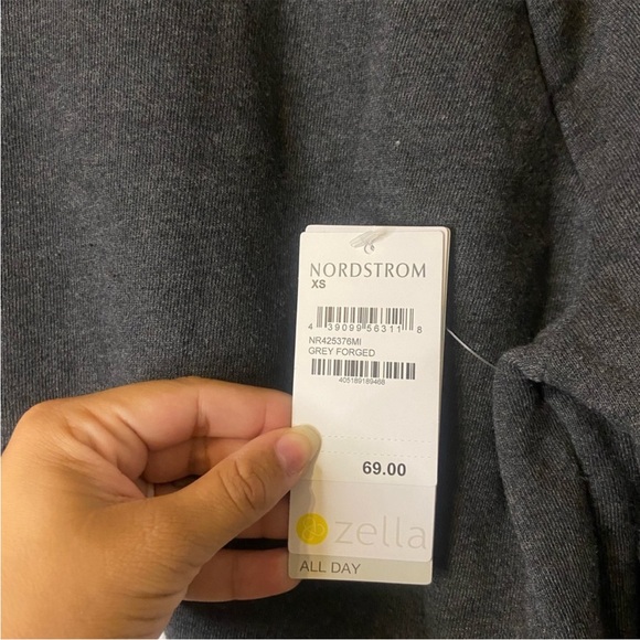 NWT Zella Dip Dye Ombre Sweatshirt Grey/Powder Blue Small or Medium - Picture 3 of 3